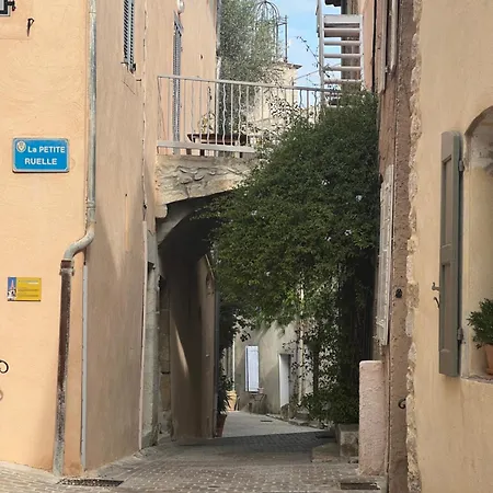 L' Inattendu, Entre Terre Et ! Laouque